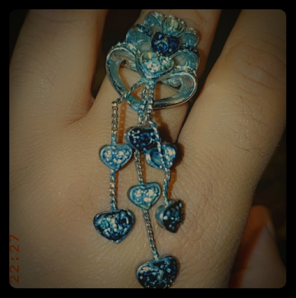 VINTAGE SS Three Queen of hearts Ring
